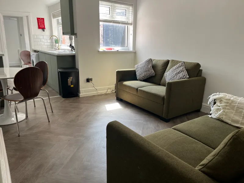 West End // Modern 4 Bed House // JUL 2026 - Image 21